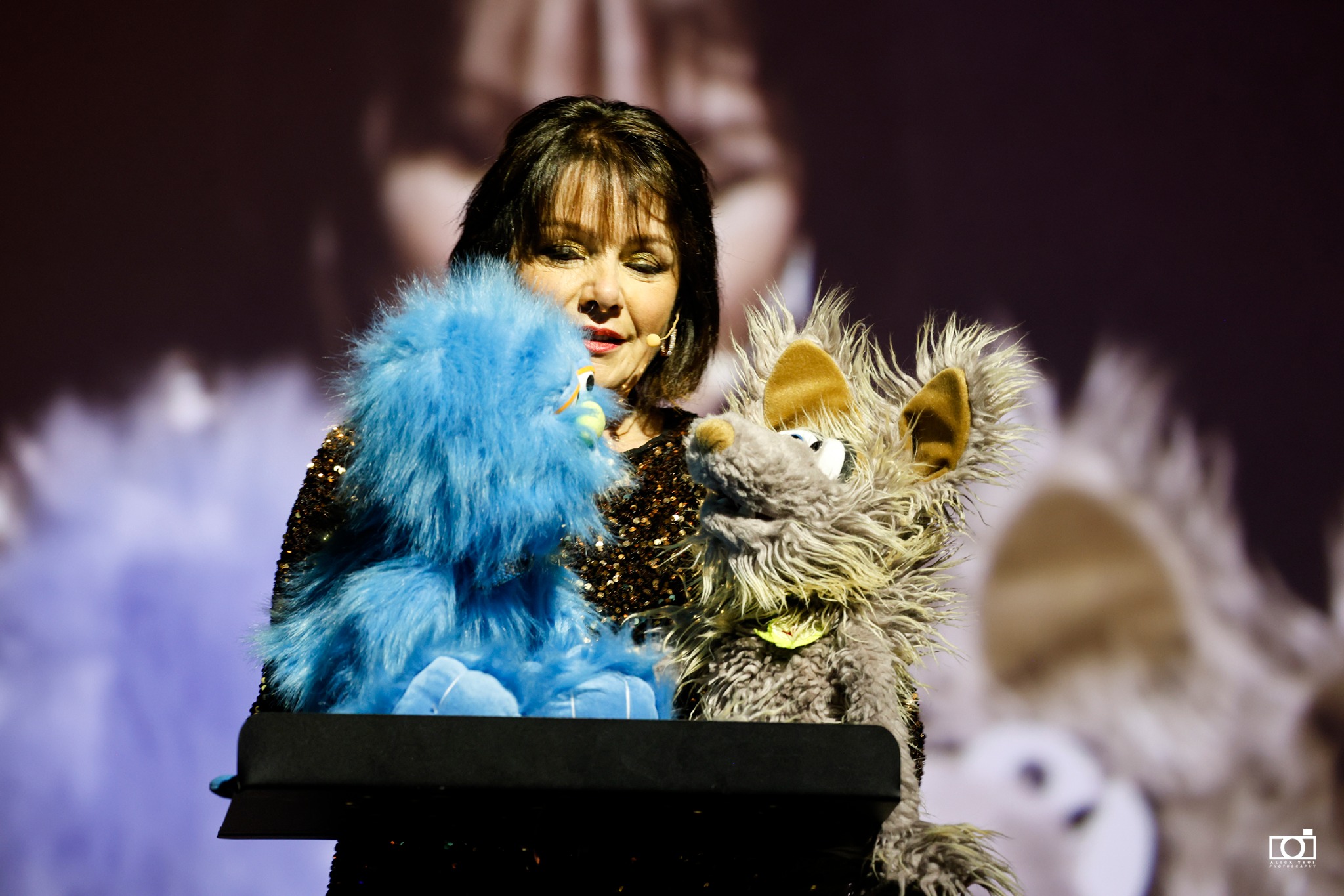 Sheila performing with Charlie and Artie